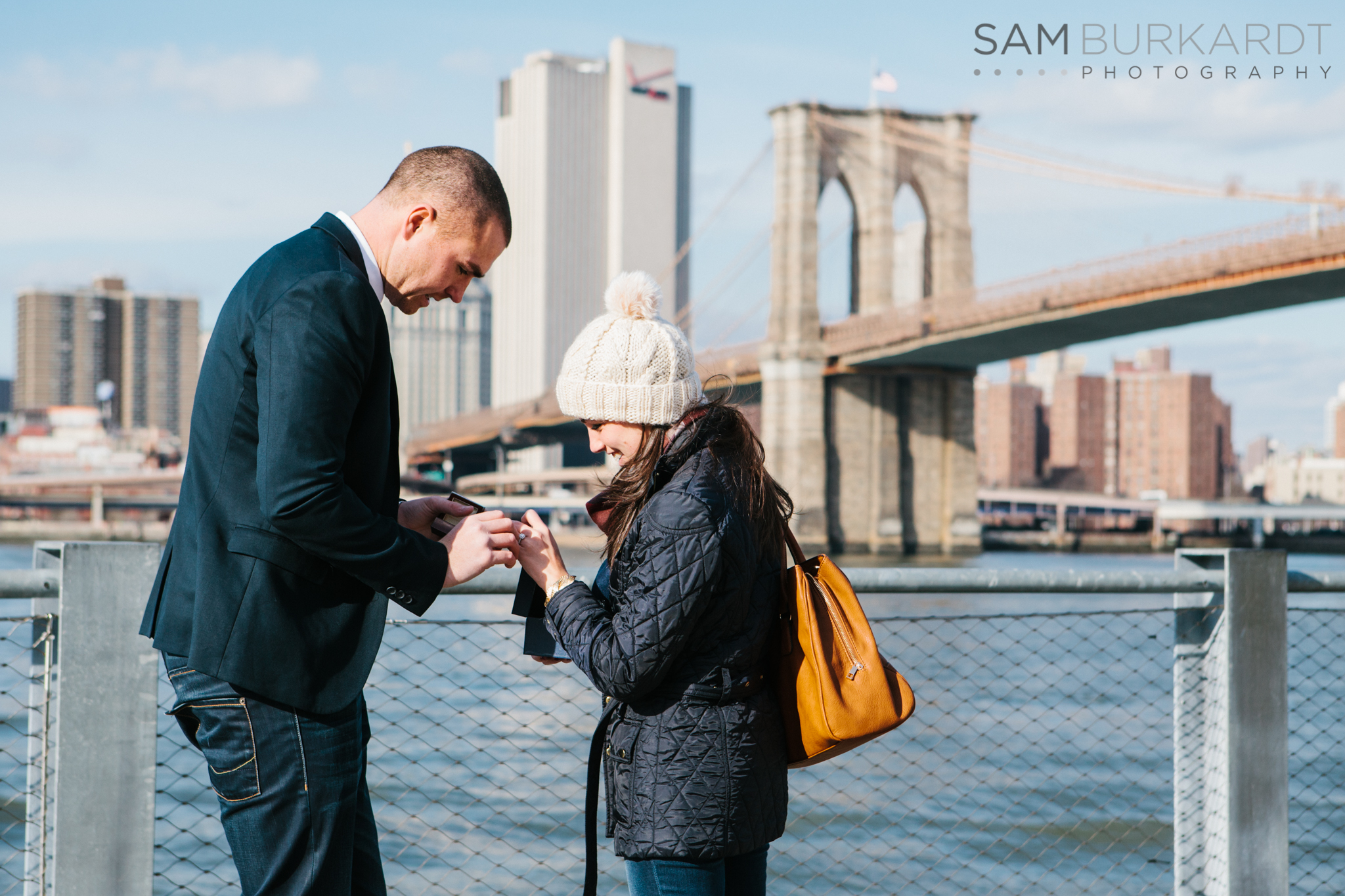 samburkardt_brooklyn_bridge_new_york_engagement_proposal_skyline_0007.jpg