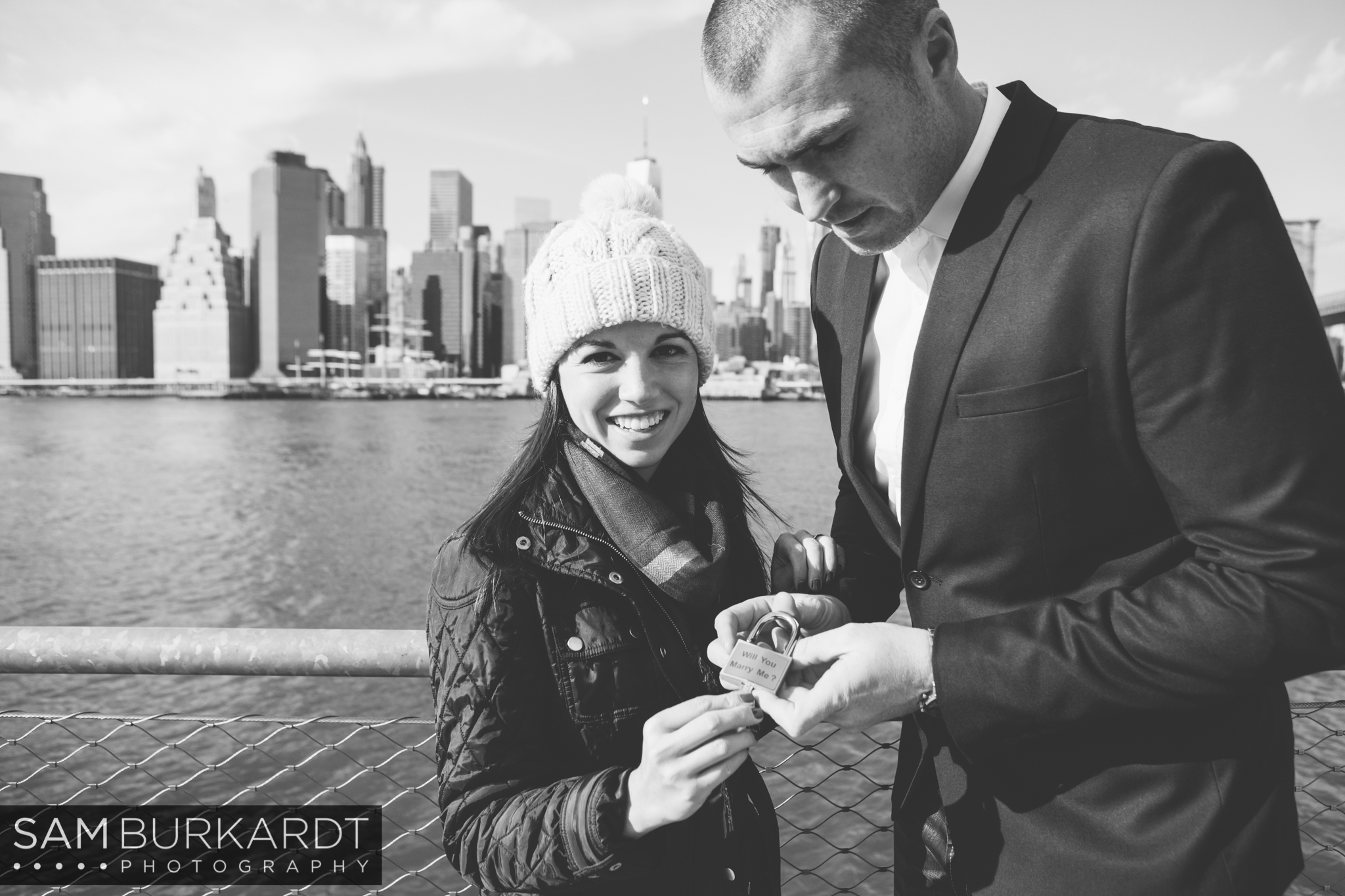 samburkardt_brooklyn_bridge_new_york_engagement_proposal_skyline_0010.jpg