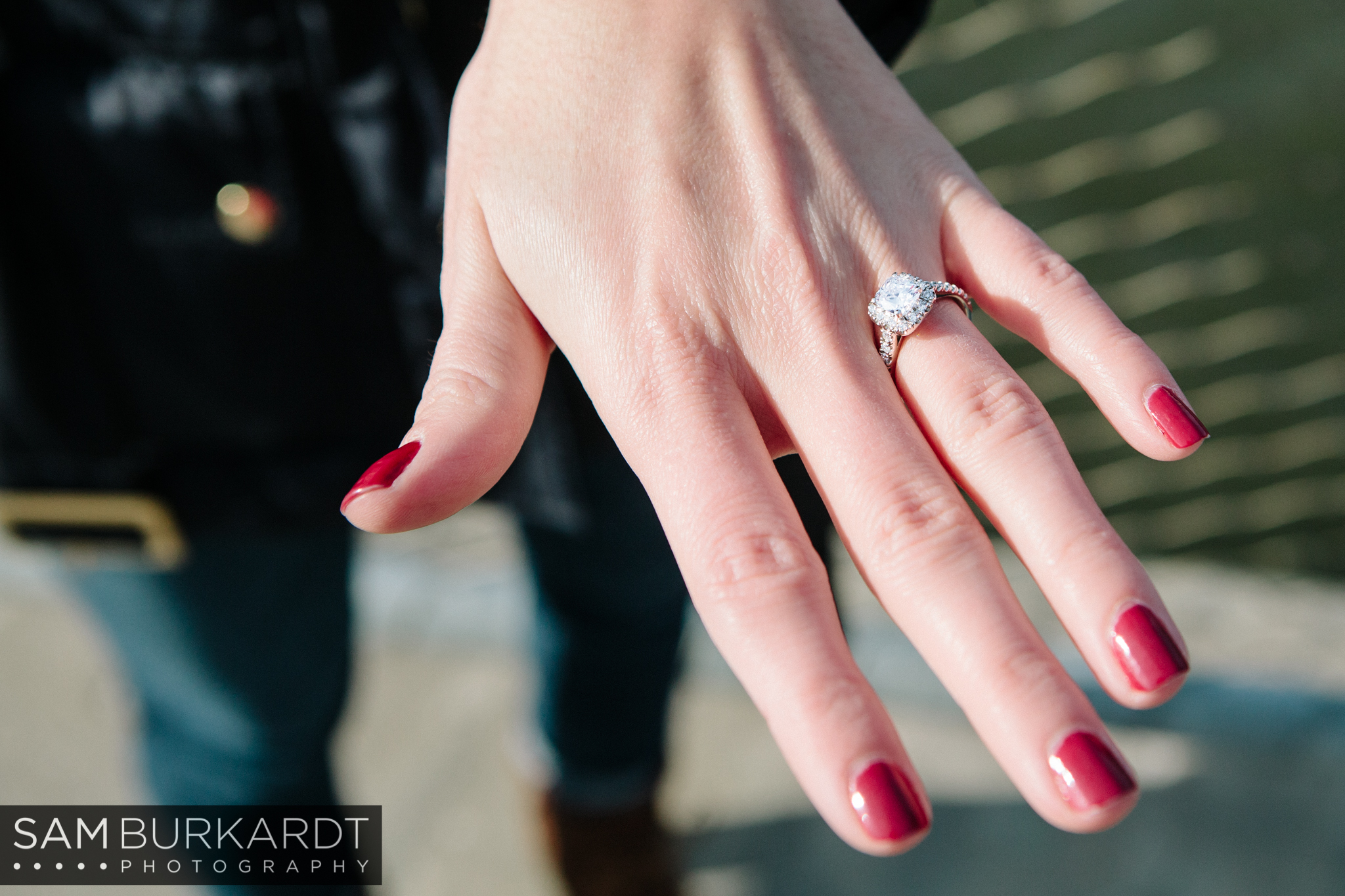 samburkardt_brooklyn_bridge_new_york_engagement_proposal_skyline_0012.jpg