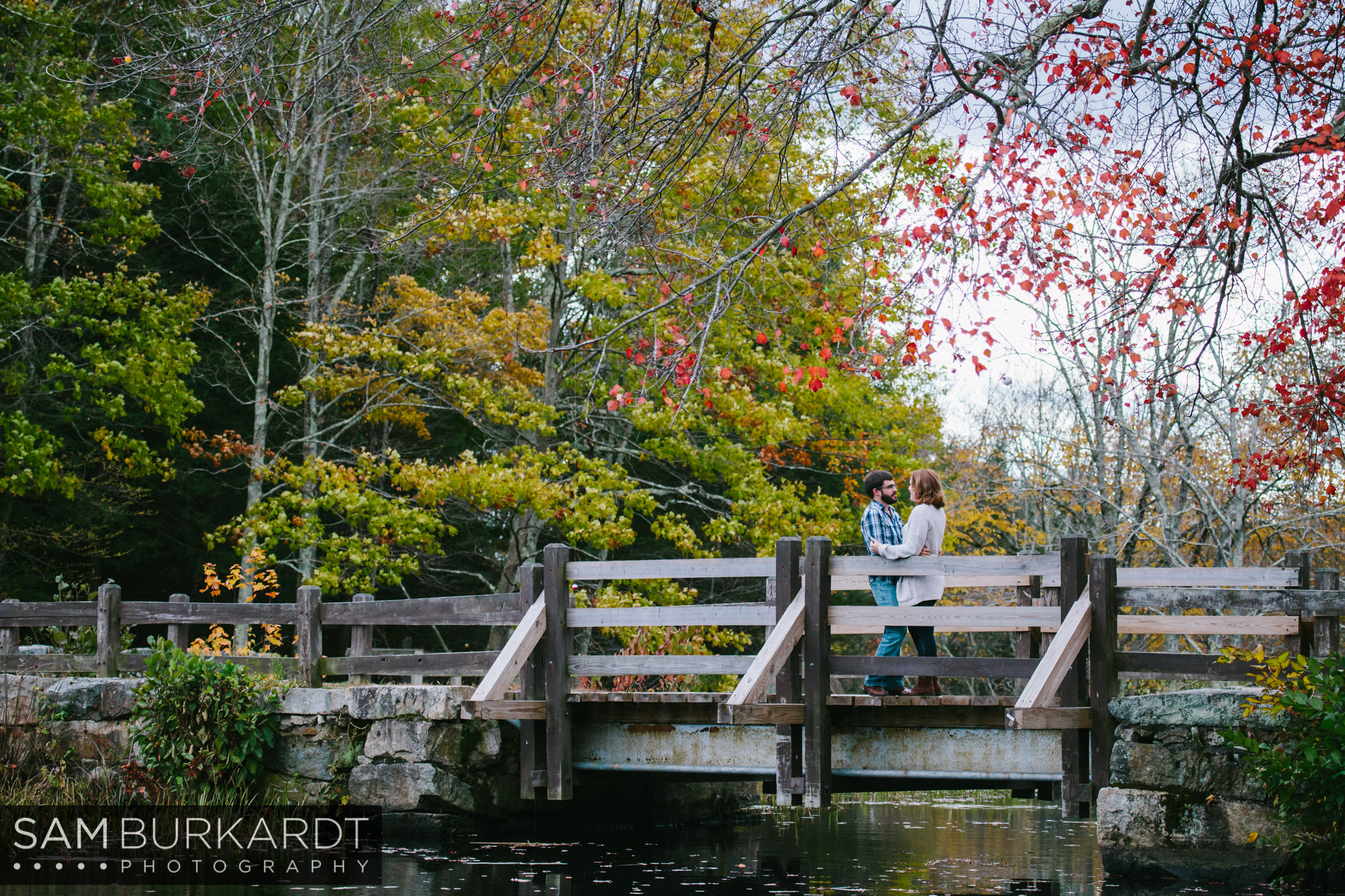 samburkardt-fall-engagement-connecticut-foliage-southford-falls-state-park_0003.jpg