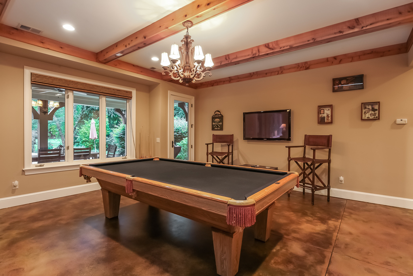 real_estate_photography_billiards_room_charlotte