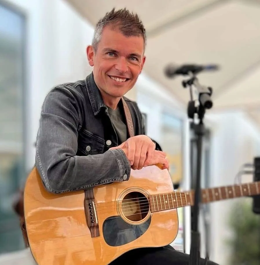 Live musik - Mads Vejen