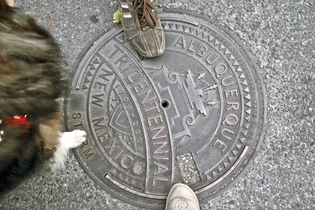 © 2012 Louise Levergneux, manhole cover in Albequerque, New Mexico, year of the tricentennial.