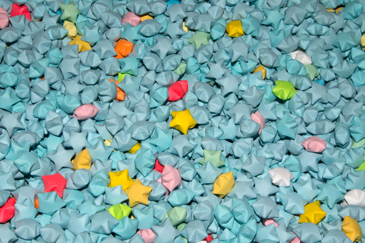 © 2016 Louise Levergneux, Cathryn has folder over 60,000 of these wonderful stars over the past 3 years. Her studio had three bins of these wonderful stars.
