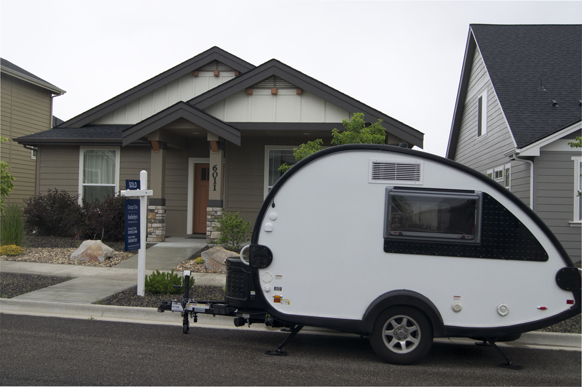 © 2017 Louise Levergneux, our T@B trailer with all amenities in 90 square feet