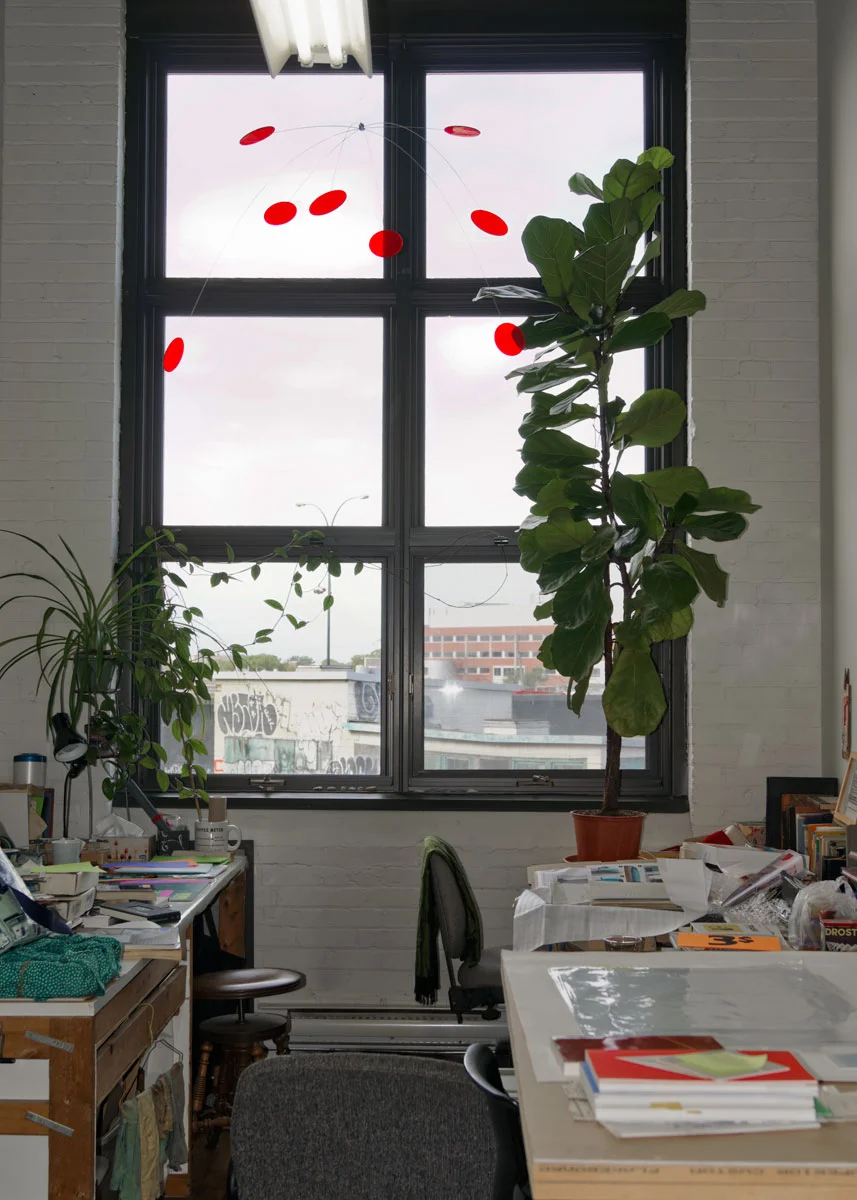 © 2017 Louise Levergneux, a wonderful huge Calder-esque red mobile welcomes you as you walk in Guylaine's atelier. The sculpture added a smile to my face.