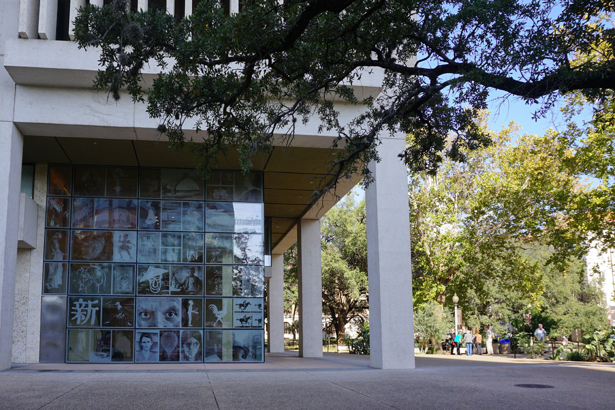 © 2017 Louise Levergneux, The Harry Ransom Center