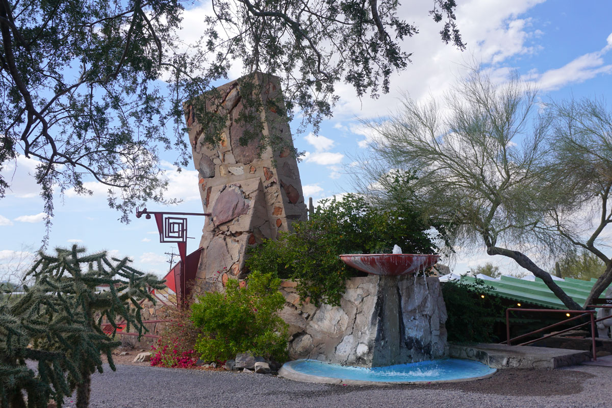 003FLW647Taliensen-West,-Phoenix,-AZDSC01343.jpg
