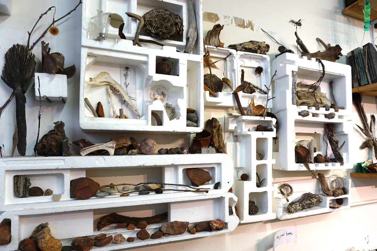 © 2018 Louise Levergneux, found objects in Judith Serling-Sturm’s studio