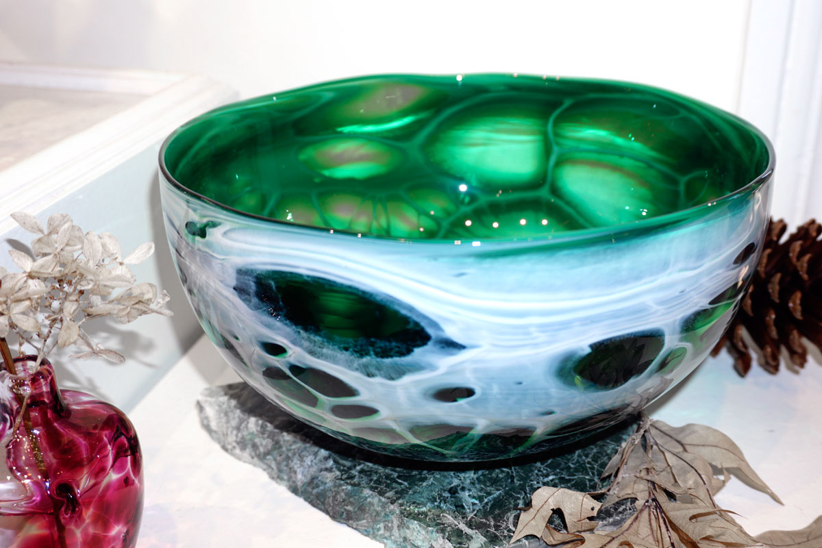 © 2018 Louise Levergneux. Gray Art Glass