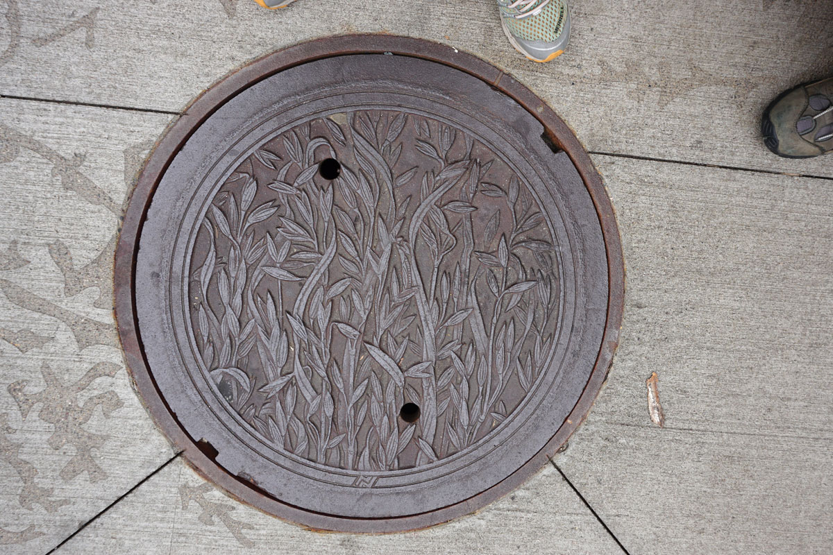 © 2018 Louise Levergneux. Oats, manhole cover on Nicollet Mall, designed by Kate Burke.