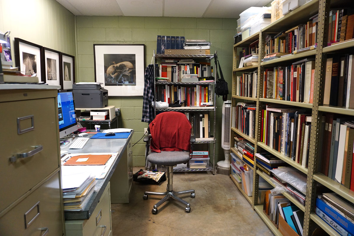 © 2018 Louise Levergneux. Jace Graf’s office at Cloverleaf Studio.