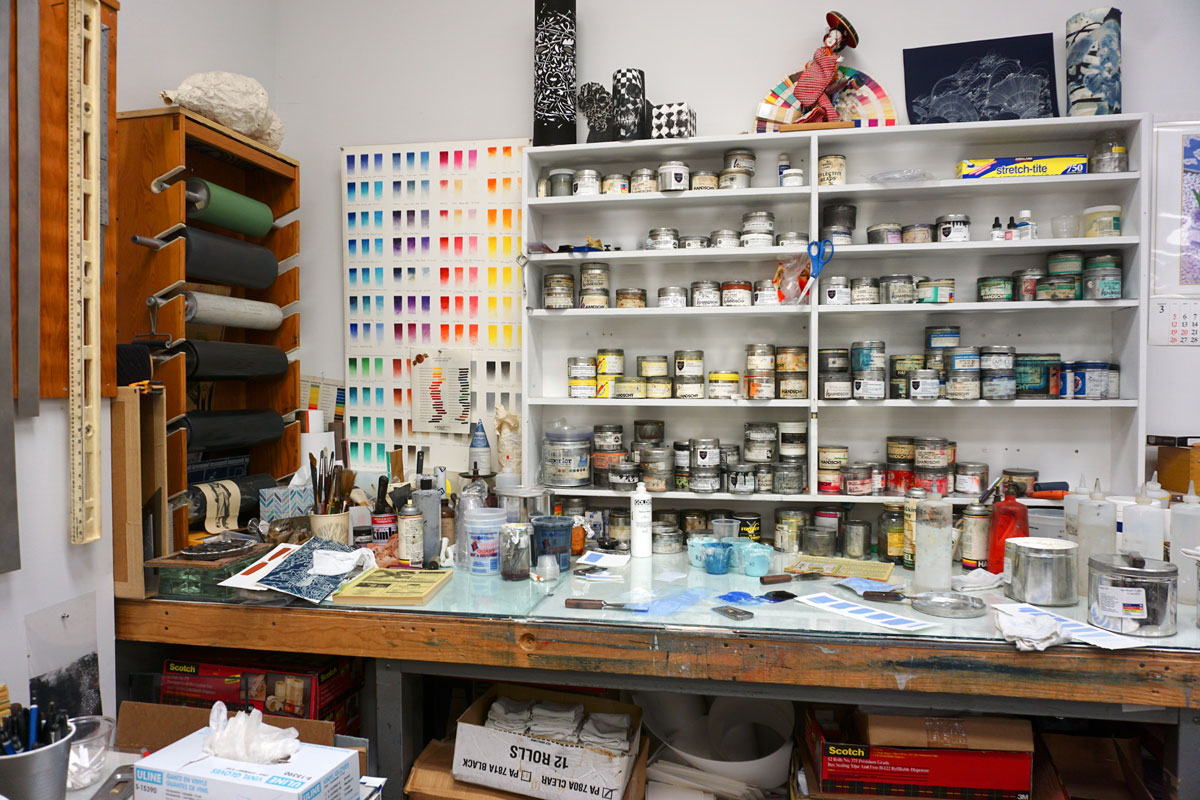 © 2019 Louise Levergneux. Graphicstudio’s wall of paint.