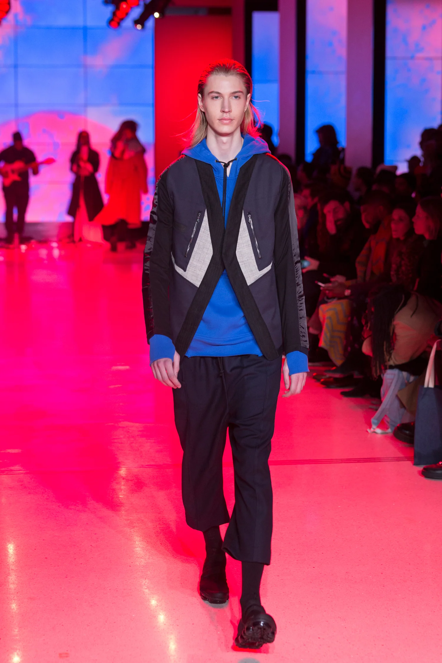 LOOK 24 ARC Jacket 5 (Worn inside out) / Navy Wool Twill ARC Hood Sweatshirt / Azure Blue ARC Taos Pant / Navy Wool Twill Nike Air VaporMax Utility .