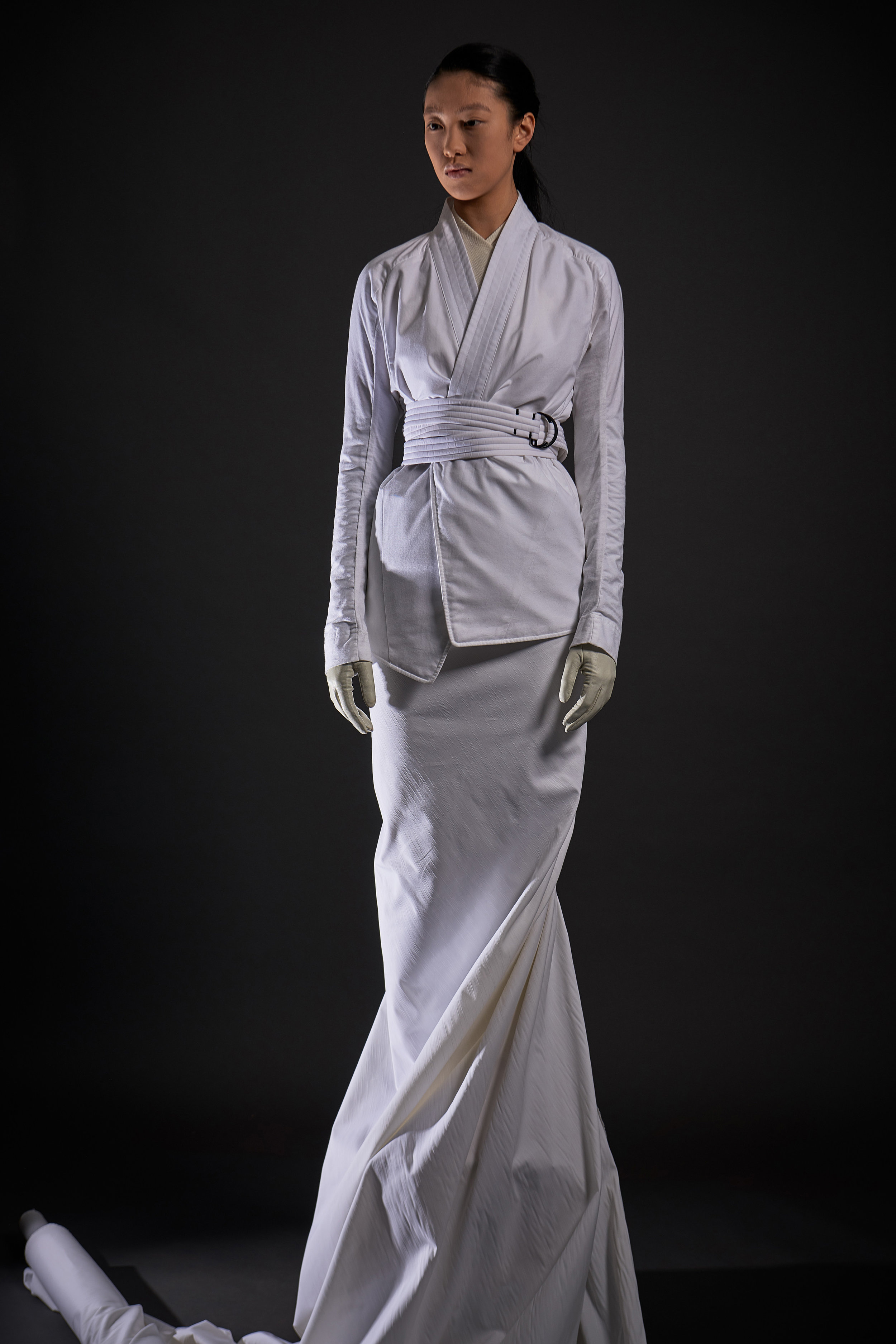  Look 7   ARC Kimono Shirt  / White   ARC Obi Belt  / White 