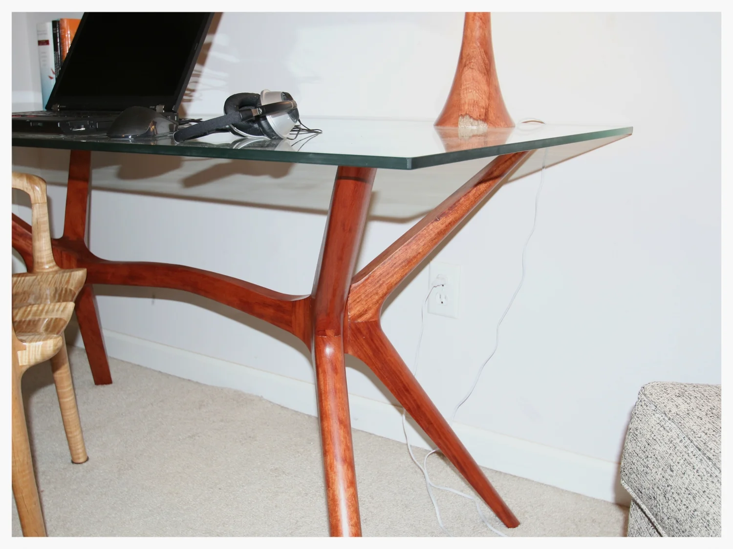 Bubinga desk close .jpg