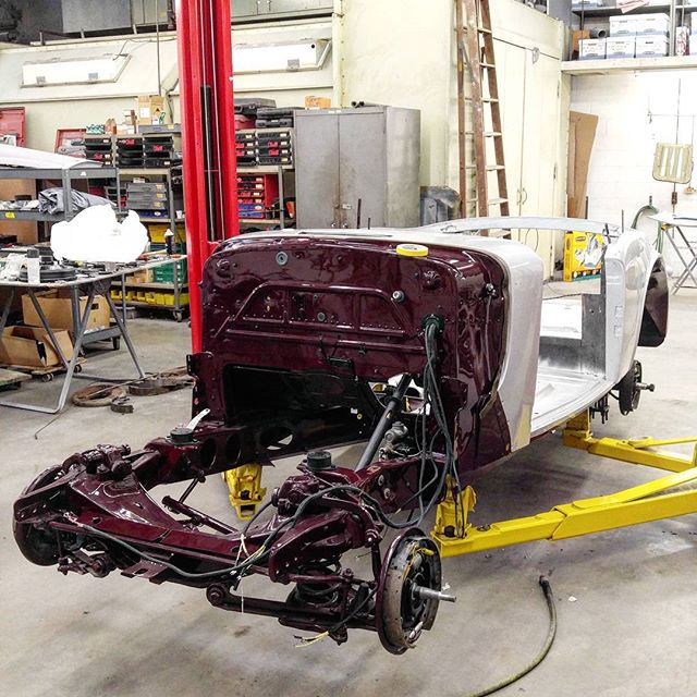 Installed the wooden top bows on the Custom 1939 Cadillac LaSalle! I had to take them back off. Can't wait to see it finished up! Just awesome. .
.
.
.
.
.
.
.
.
.
#woodworking #woodworking #custom #design #restoration #Cadillac #cadillaclasalle