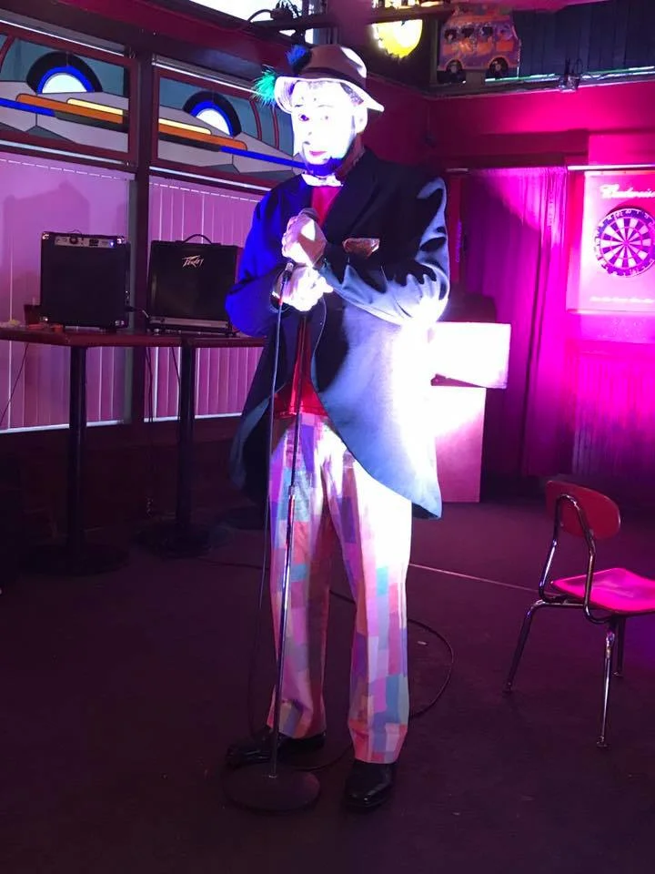Clown Bar