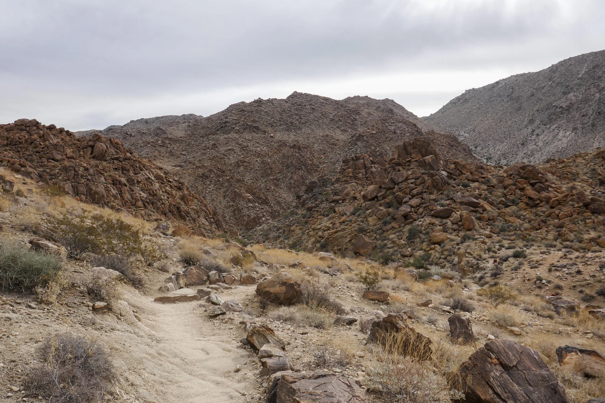 Now dropping down into the canyon.