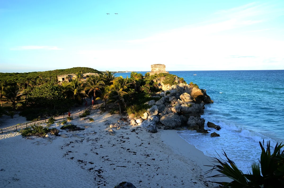 Tulum, historia de un naufragio