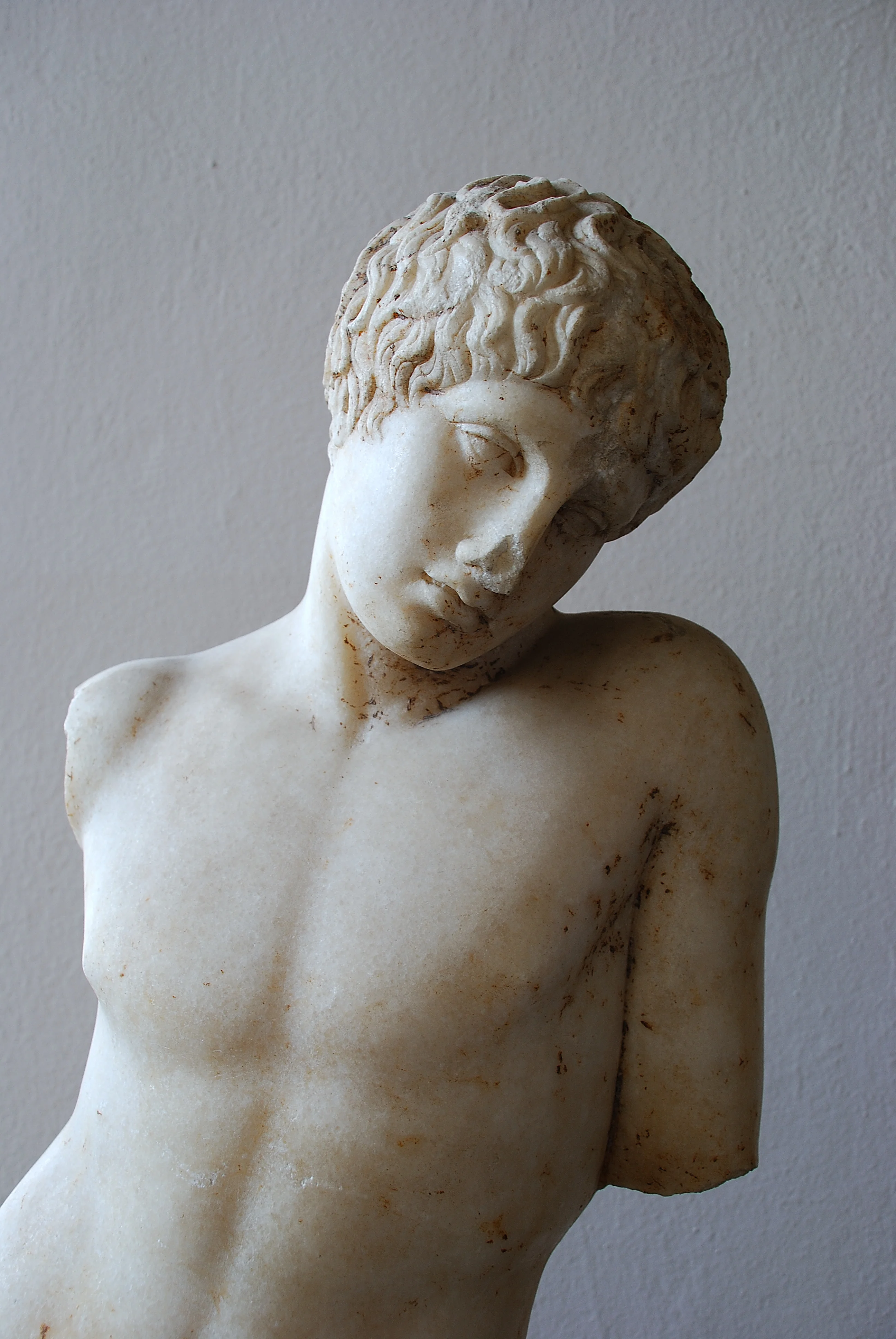 Walking around (Pablo Neruda)