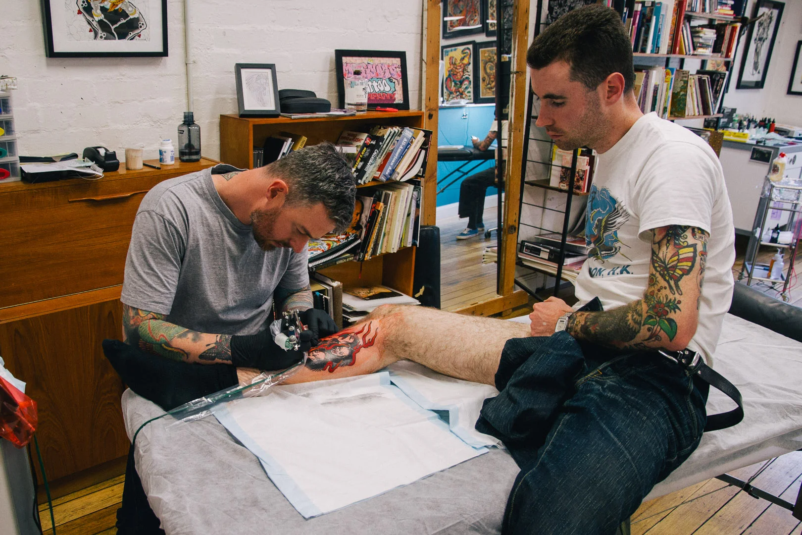 rolan john photo - matt demon leg-5.jpg
