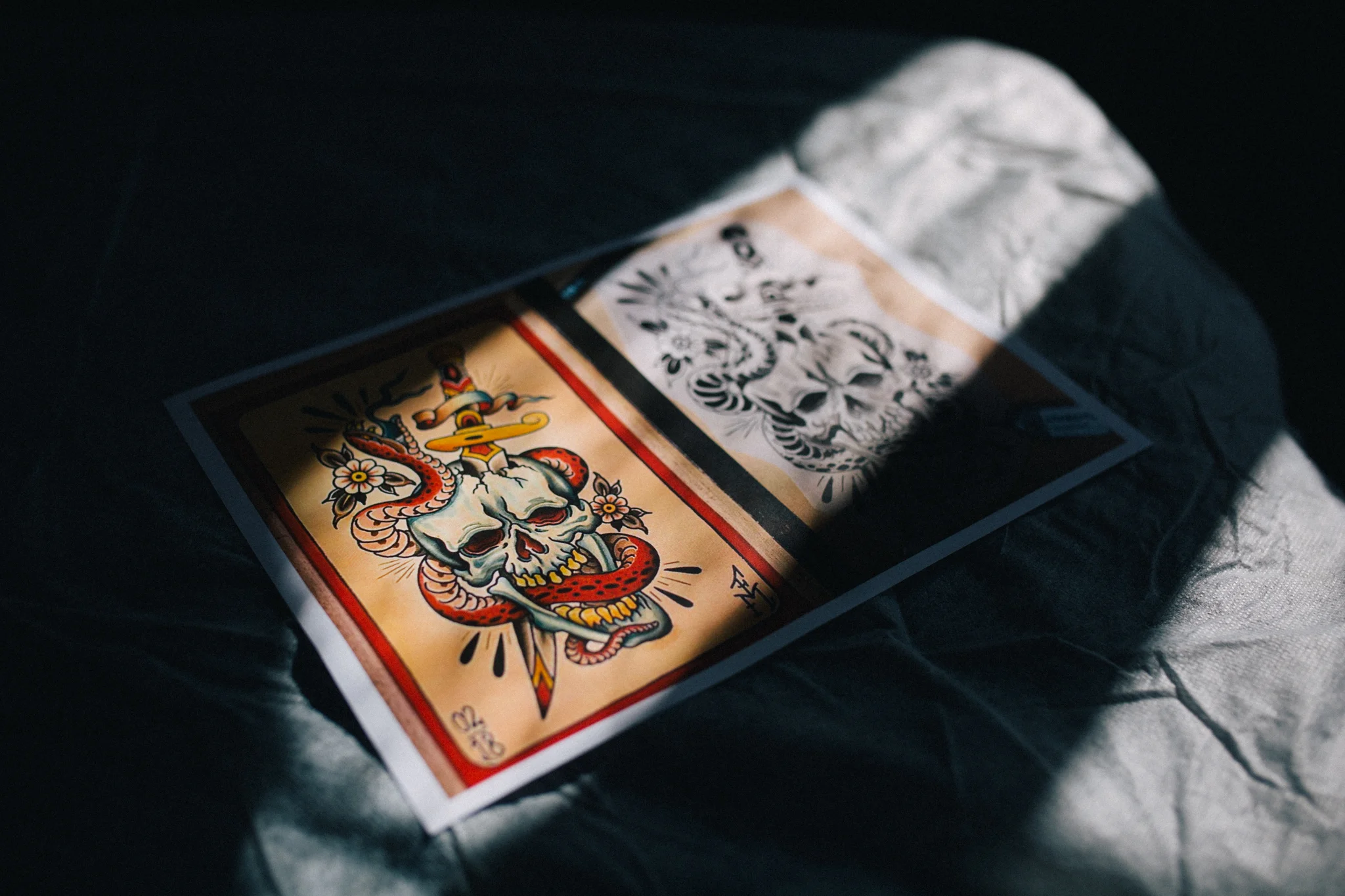 rolan_john_photo_falk_skull_dagger-1.jpg