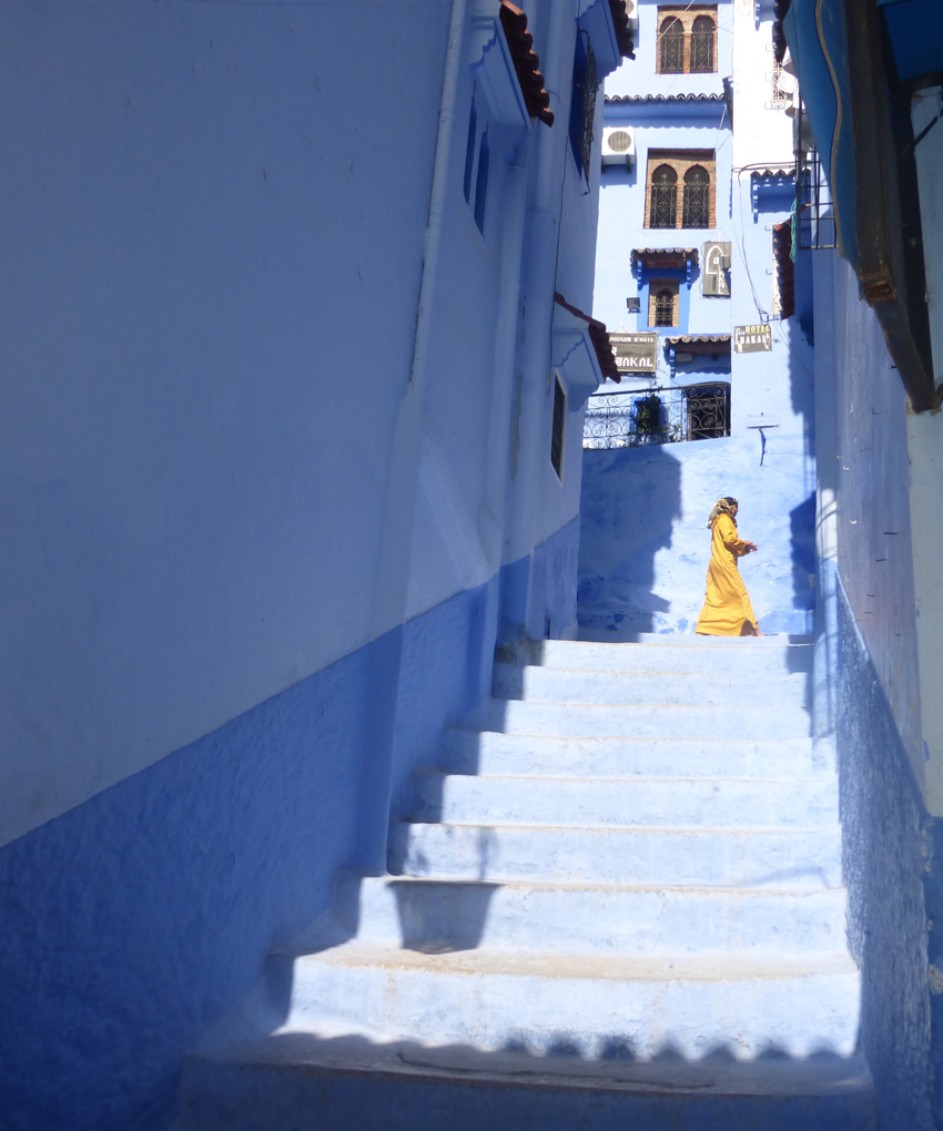 This was such a random, lucky shot...how great is that color she's wearing?
