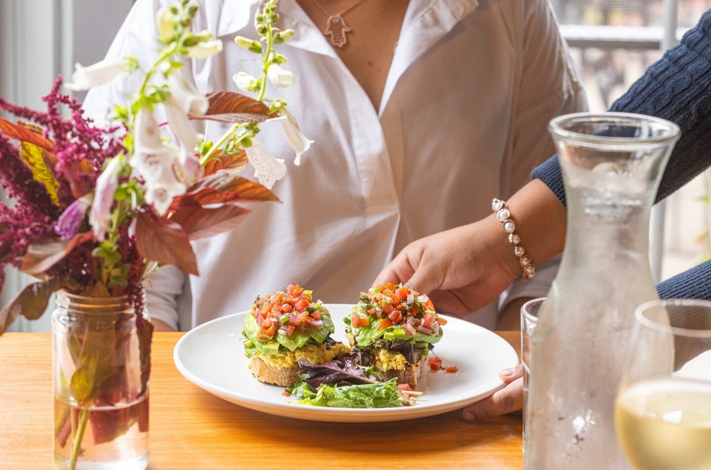 Add something new to your brunch rotation and try our Chickpea &quot;Egg Salad&quot; Tartine served with Avocado, Crisp Watercress, Pico de Gallo, and Vegan &lsquo;Nduja (our take on the soft, spreadable Calabrian salume).⁠
⁠
Eat well this weekend - 