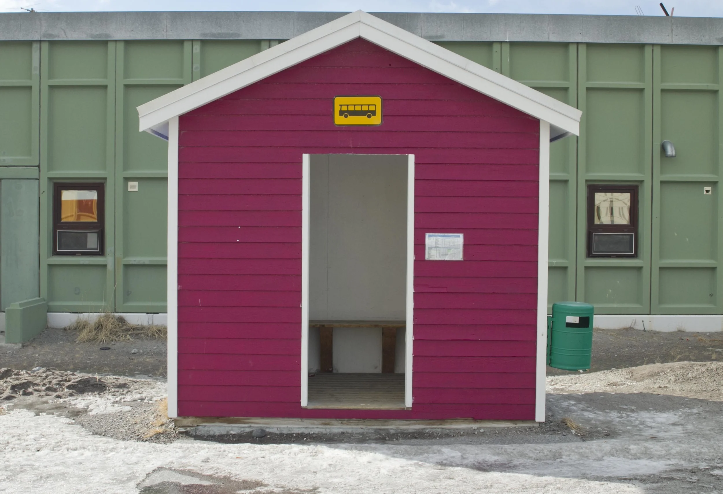 06_Bus shelter_IMG_3303.jpg