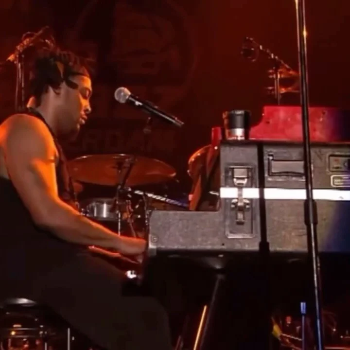 Happy Heavenly Birthday to the legendary Michael Eugene Archer. 

#dangelo