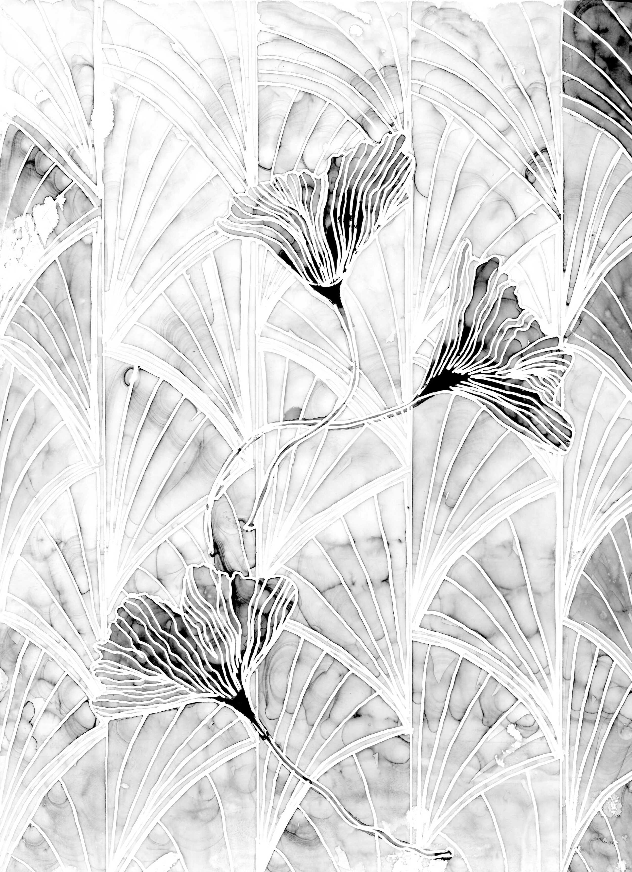 Ginkgo leaves on half fan pattern