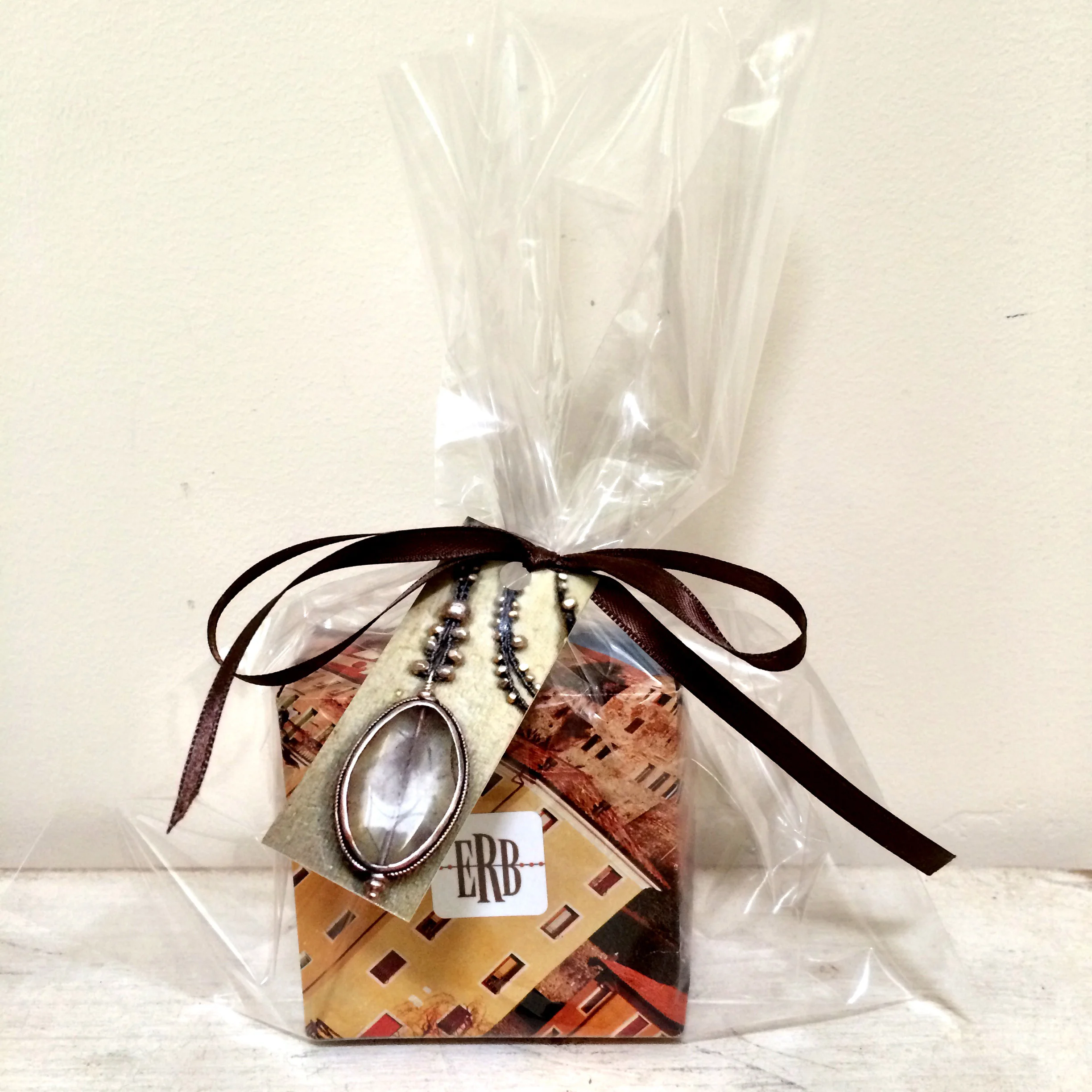 GiftBox3.jpg