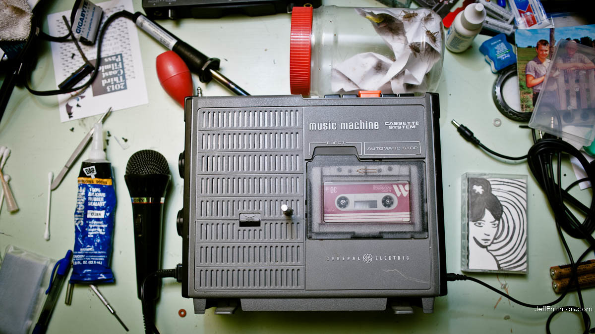  HBM's very own time-pitch bending tape recorder 