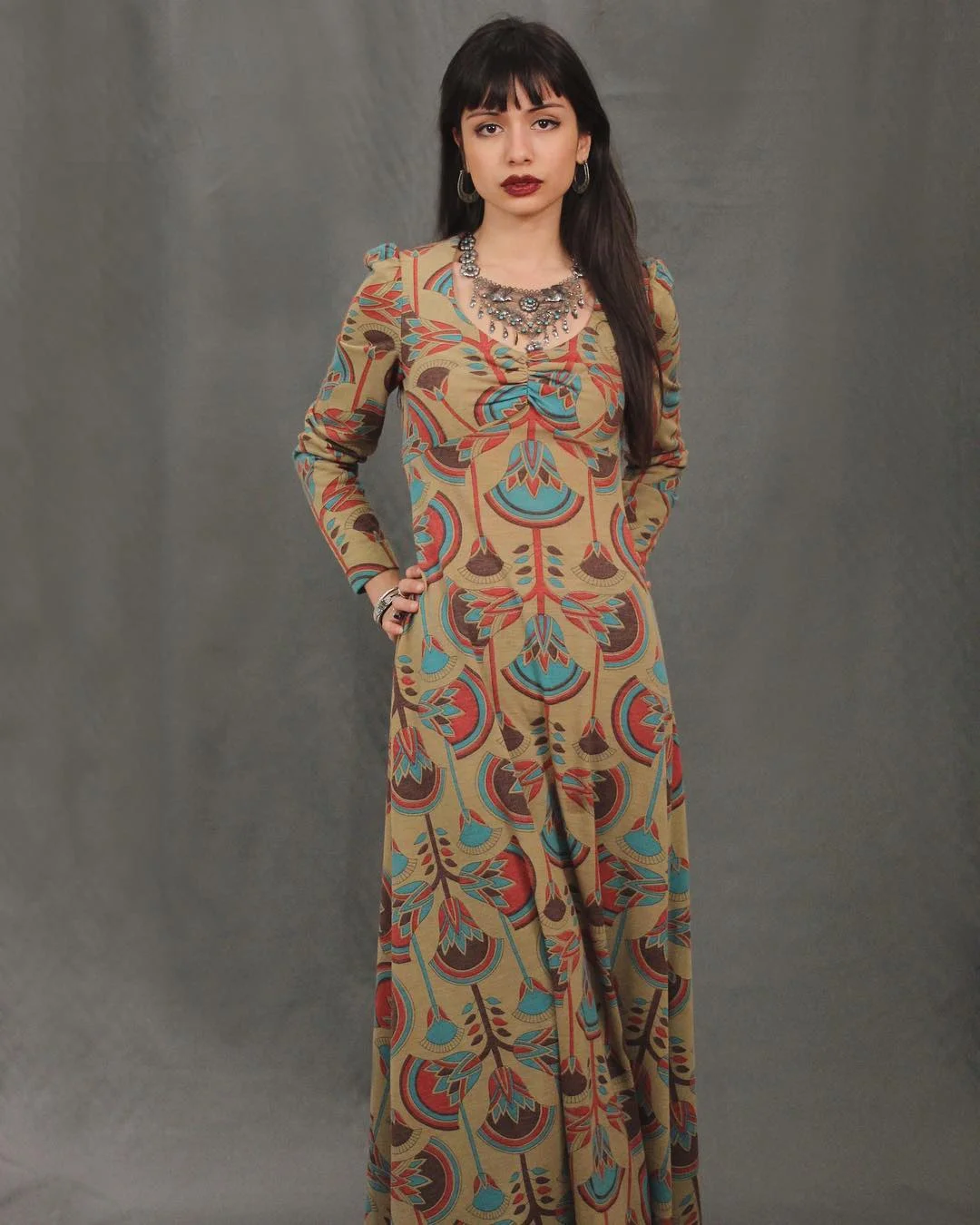 Alessandra Canario   is a dealer in vintage and antique clothing based in New jersey.   Episodes Produced by Alessandra