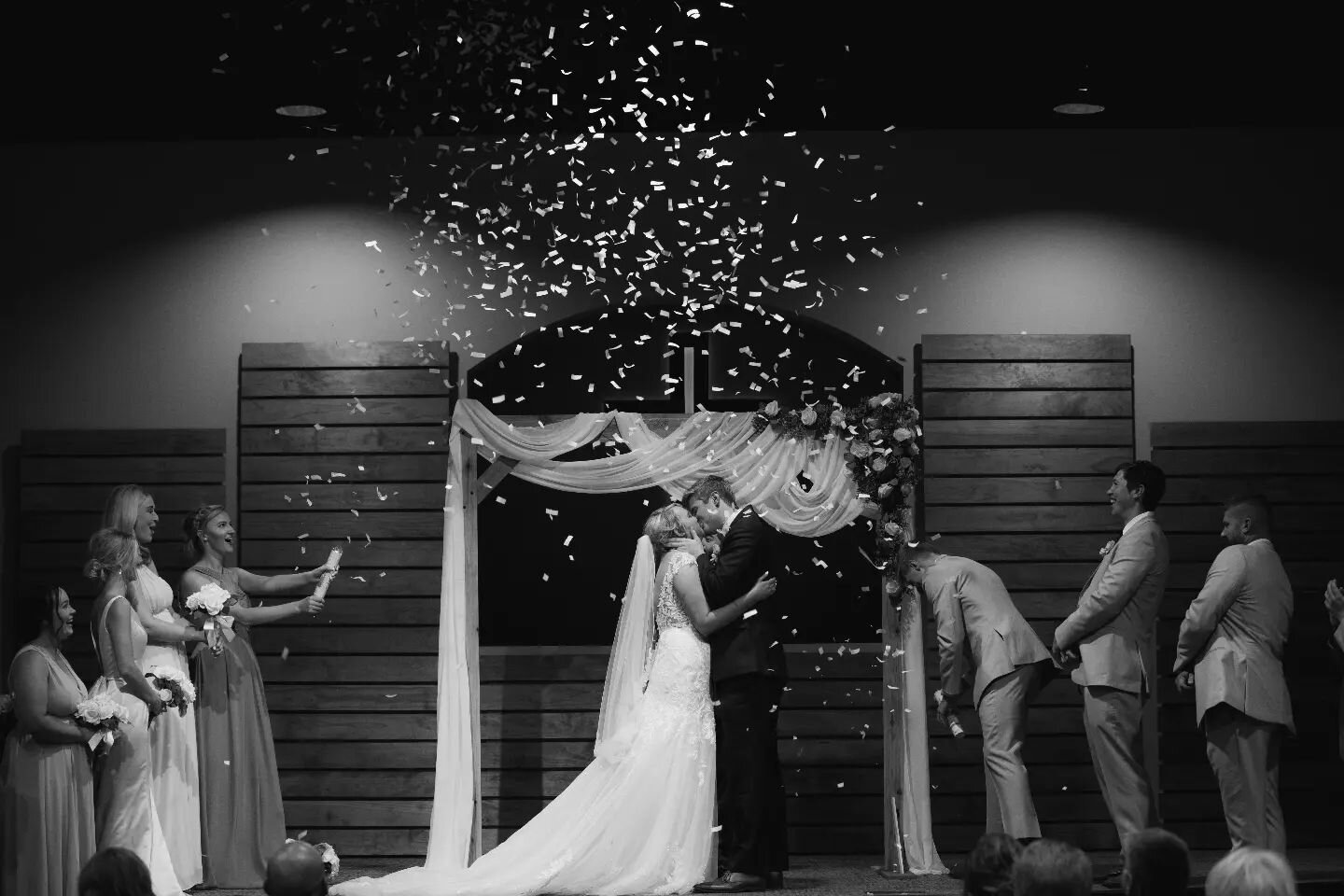 Yesterday was a dream. Congratulations Baylee and Jordan! 

#oncloudnull #komorebiphotography #shesaidyes #bridesofok #fallwedding