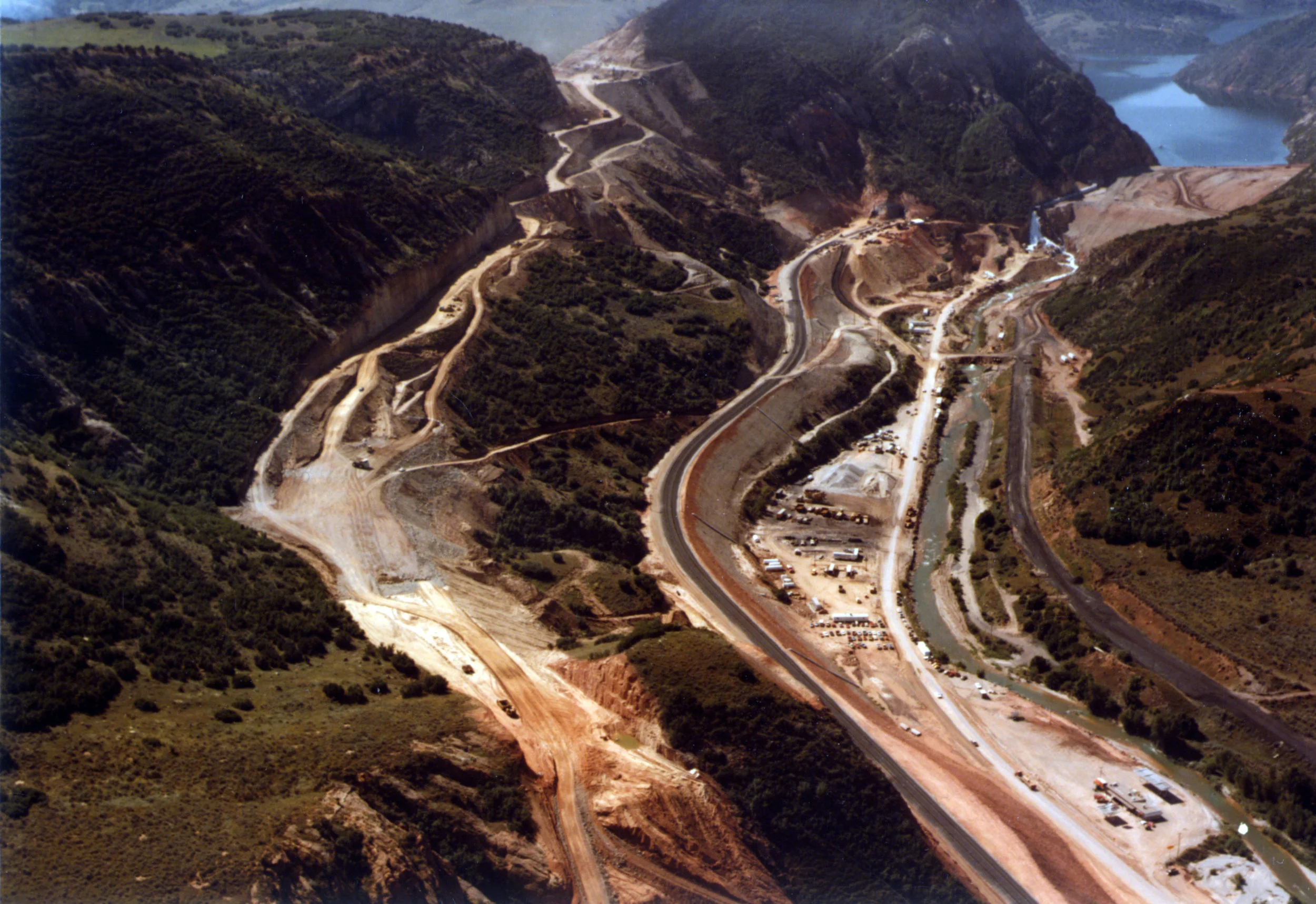 Creation of the new Highway 6 (left side of the photo) and new D&RG rail line in August 1983. Photo courtesy of the Utah State Archives and Records Service.