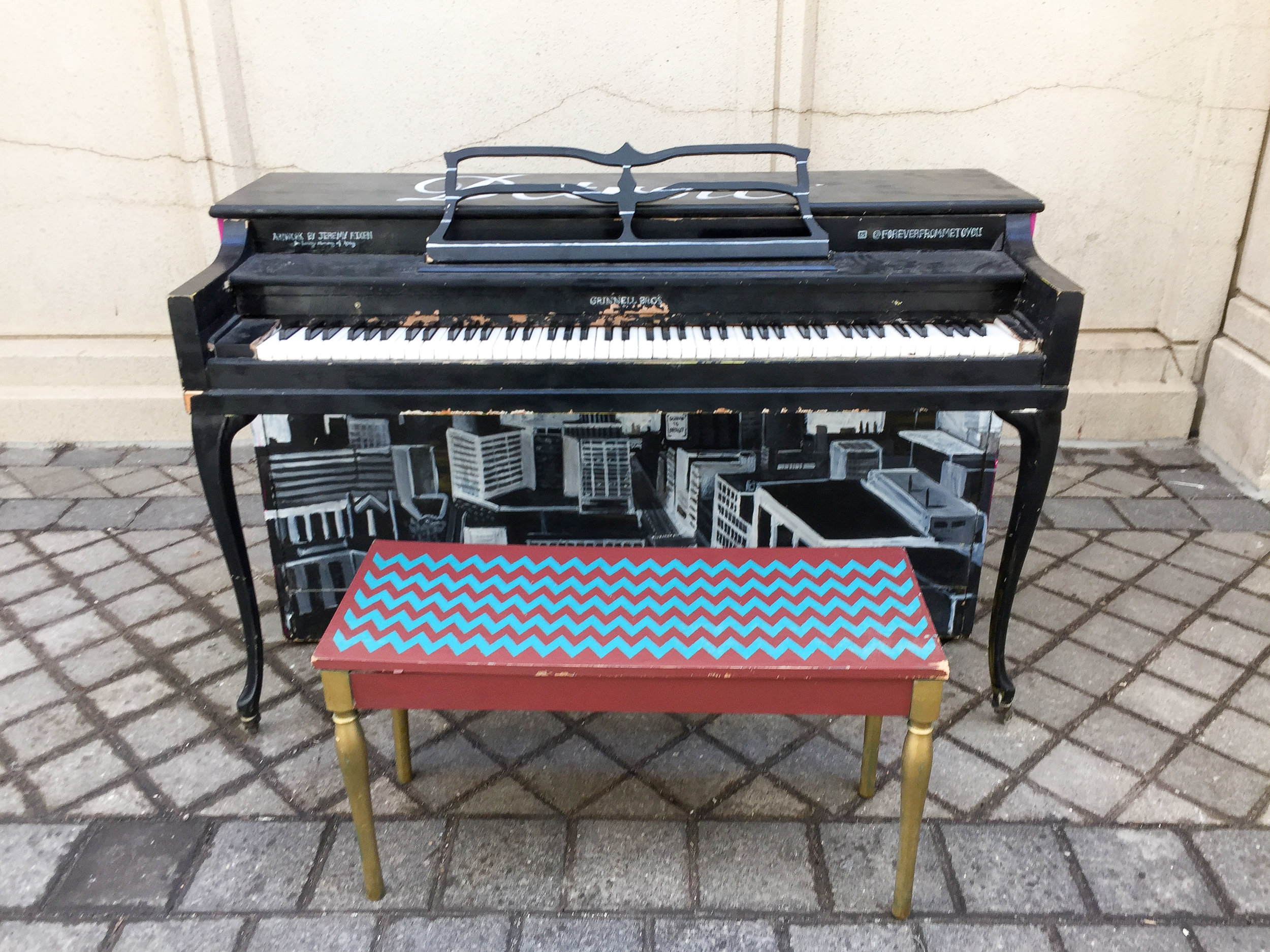 Before my meeting I decided to grab a coffee downtown near my meeting. On my walk I came across a painted piano… I’ve seen these around the city but I was drawn to this one. Maybe it was its location or its decoration. It read “Detroit” across the top. What a loaded word. Nuanced. There the piano sat. Inanimate. Quiet.