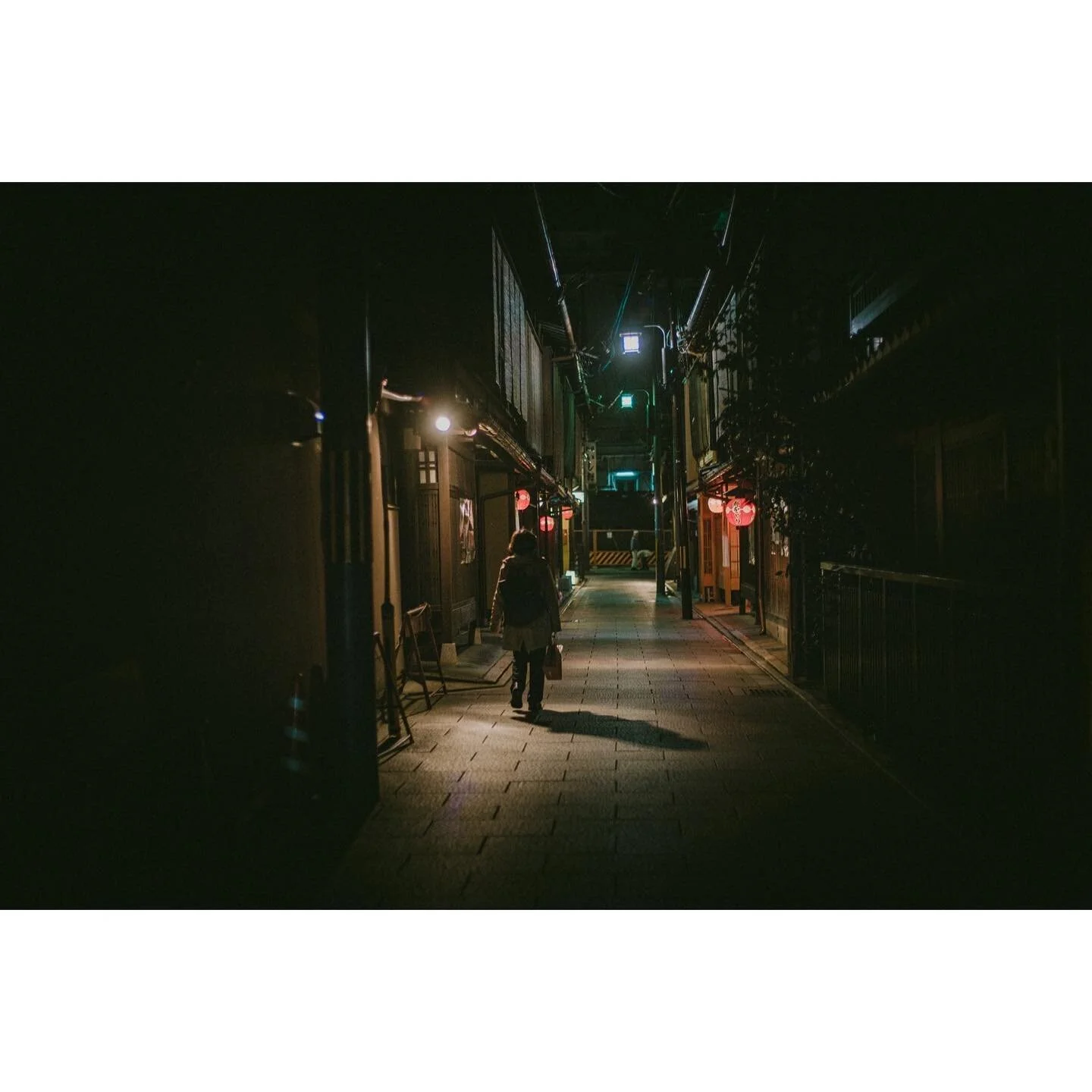 Always a fave
.
.
.

#capturestreets&nbsp;#minimalzine&nbsp;#photocinematica&nbsp;#somewheremagazine&nbsp;#eyeshotmag&nbsp;#travelphotography&nbsp;#timelessstreets&nbsp;#thinkverylittle
#travelphotography&nbsp;#urbanstreetphotography&nbsp;#insidephot