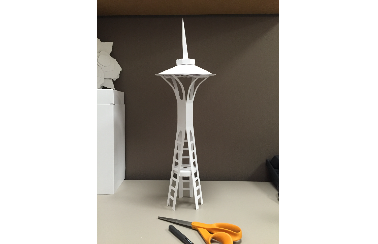 Platinum_Space Needle_Model_Photo-01.png