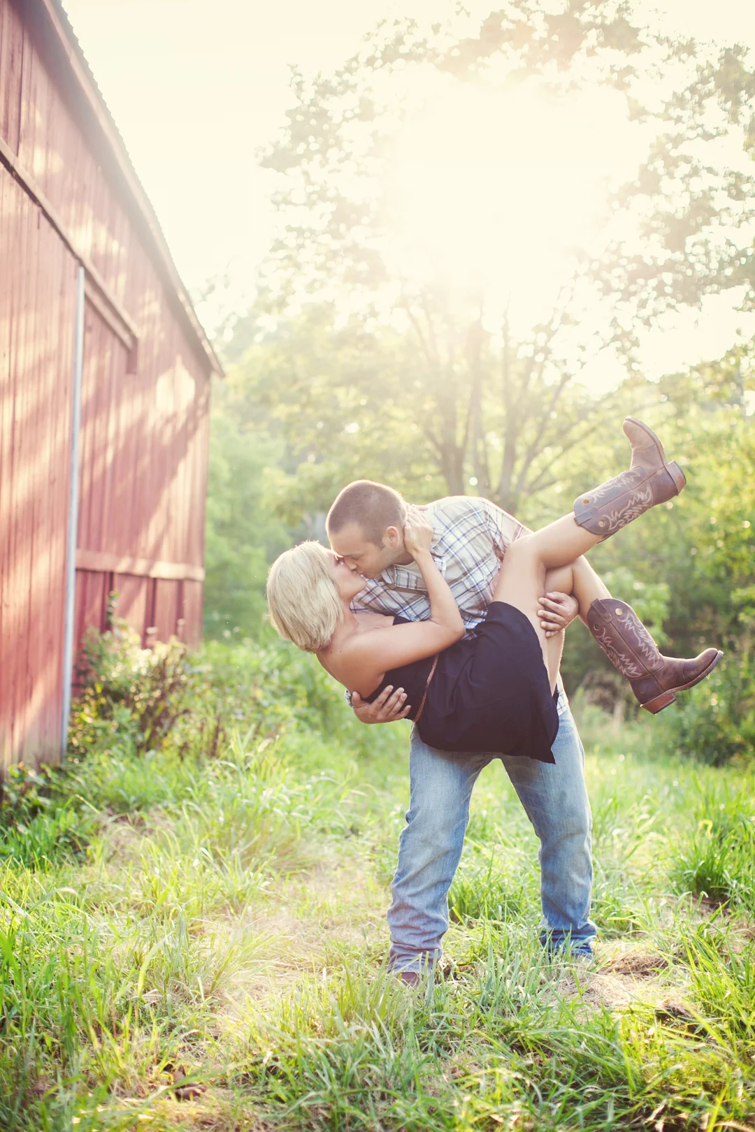 Lacey + Jon: Engagement | Evansville Wedding Photographer