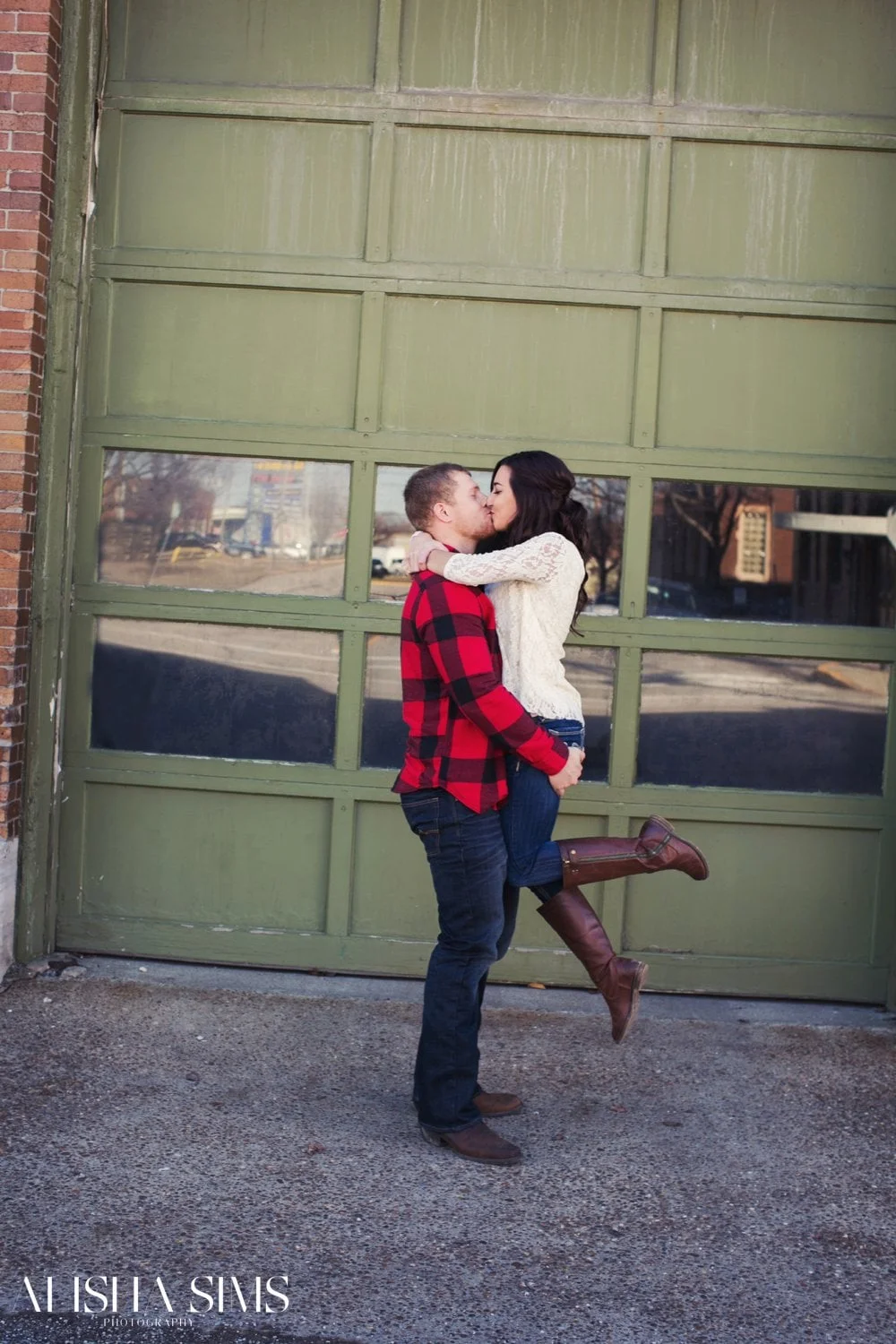 Tori and Eric Engagement Session | Evansville Indiana Wedding Photographer