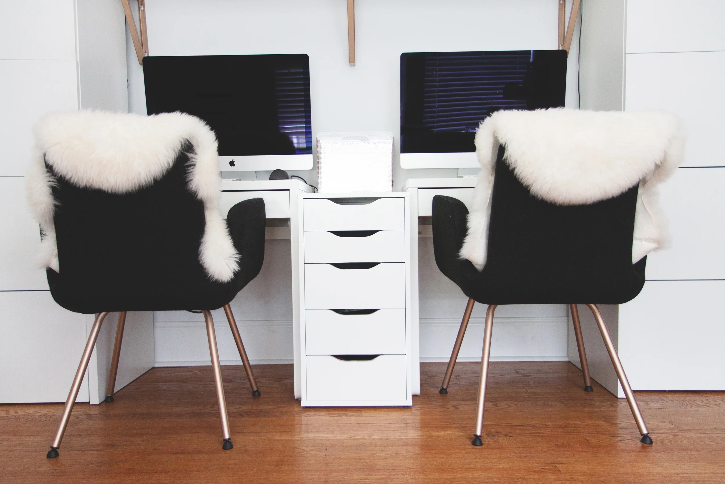 Modern Office with Splashes of Rose Gold | Evansville Indiana Photographer