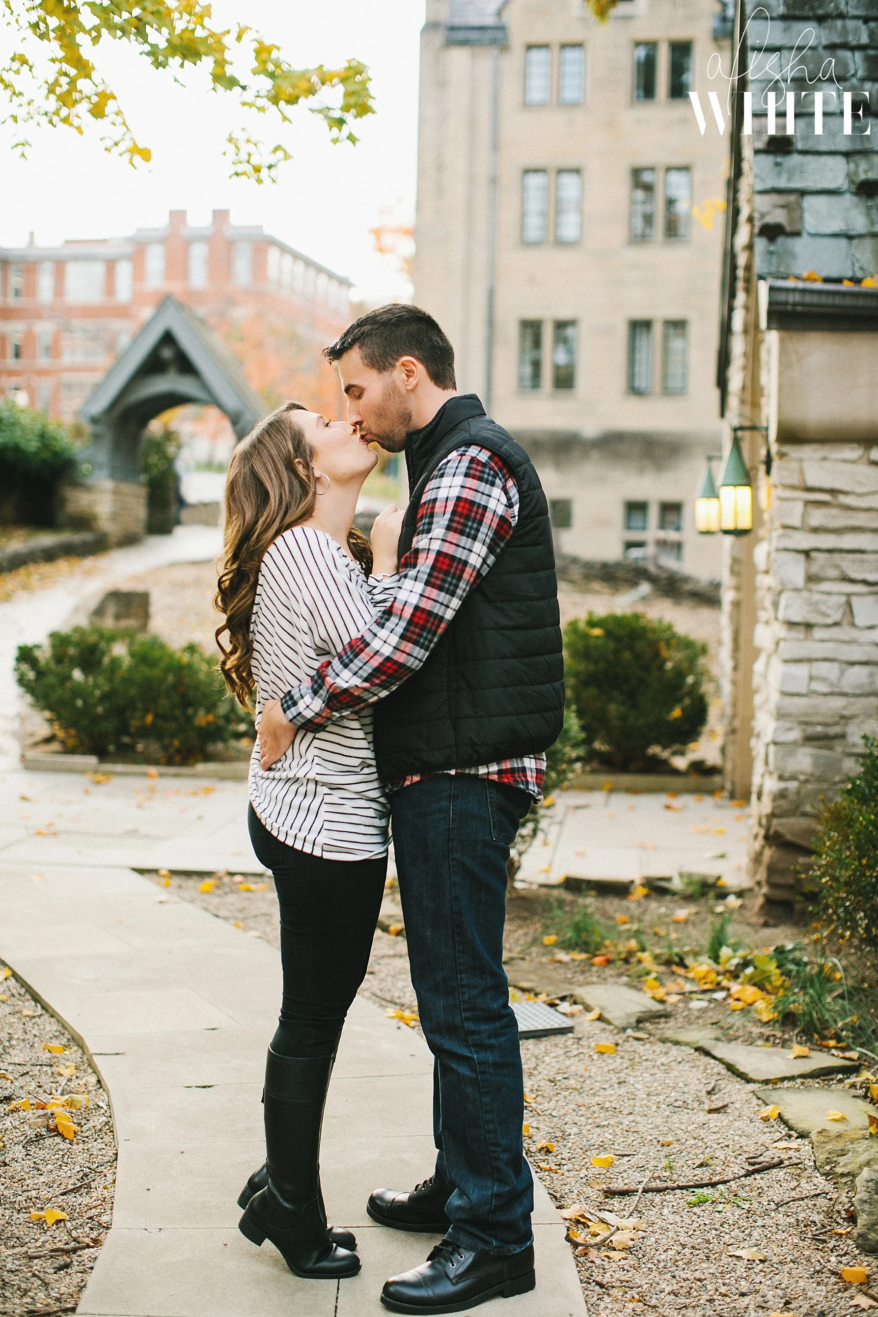 bloomingtonindianaengagementphotographer.jpg