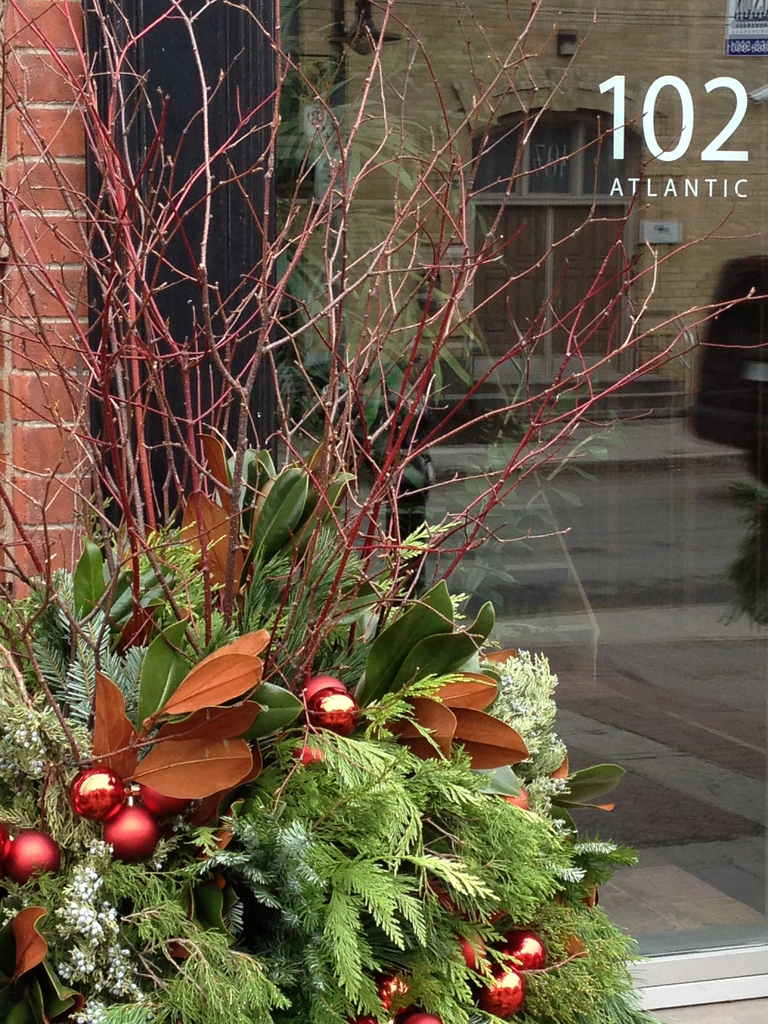 winter christamas outdoor planter red balls