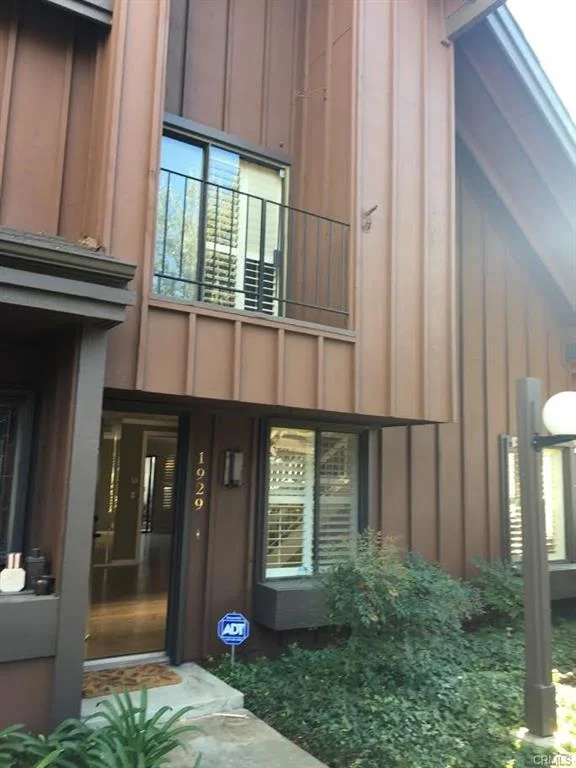 1929 Mt Shasta Dr