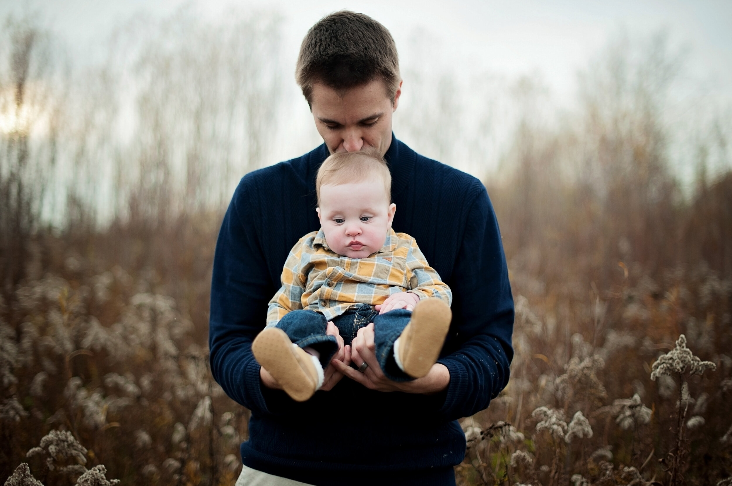 baby and dad family photoshoot.jpg