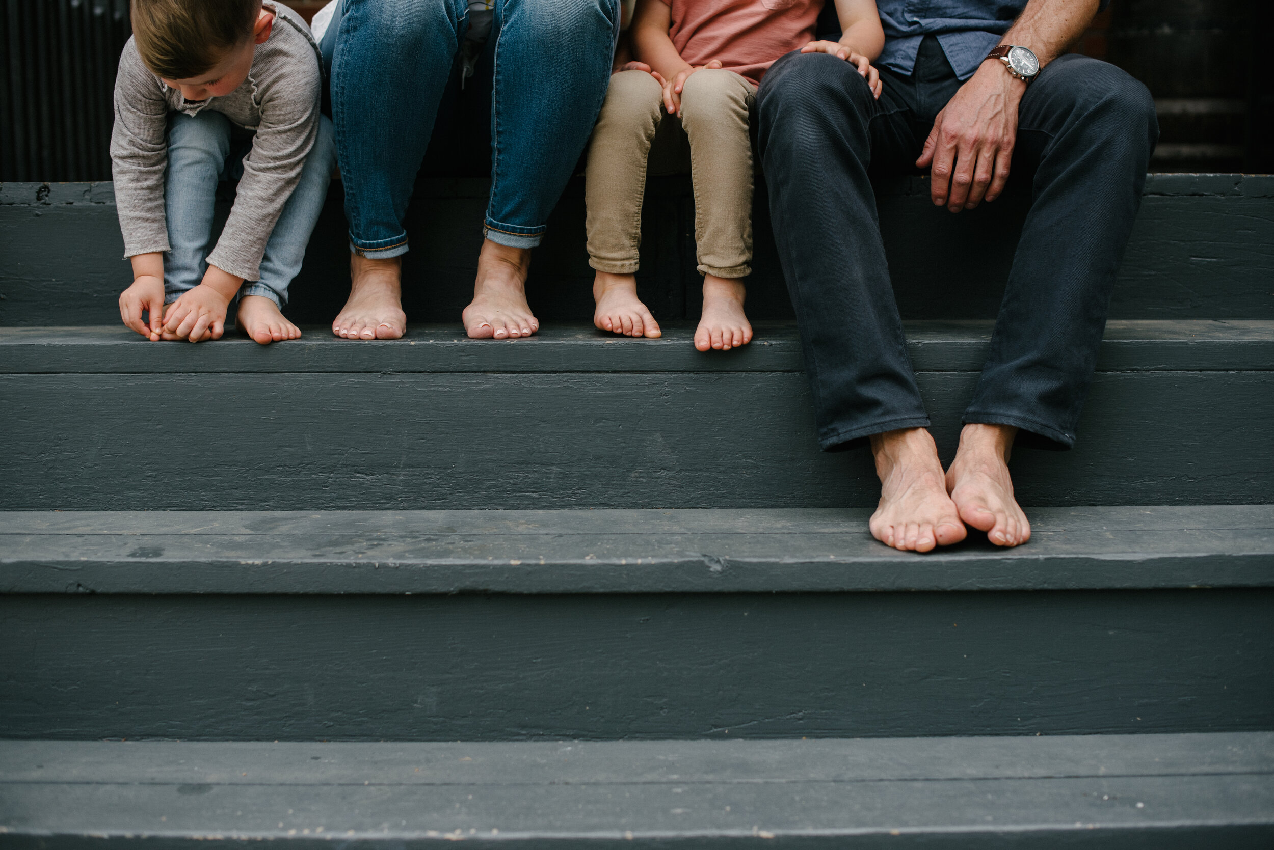 famoly feet family photoshoot.jpg