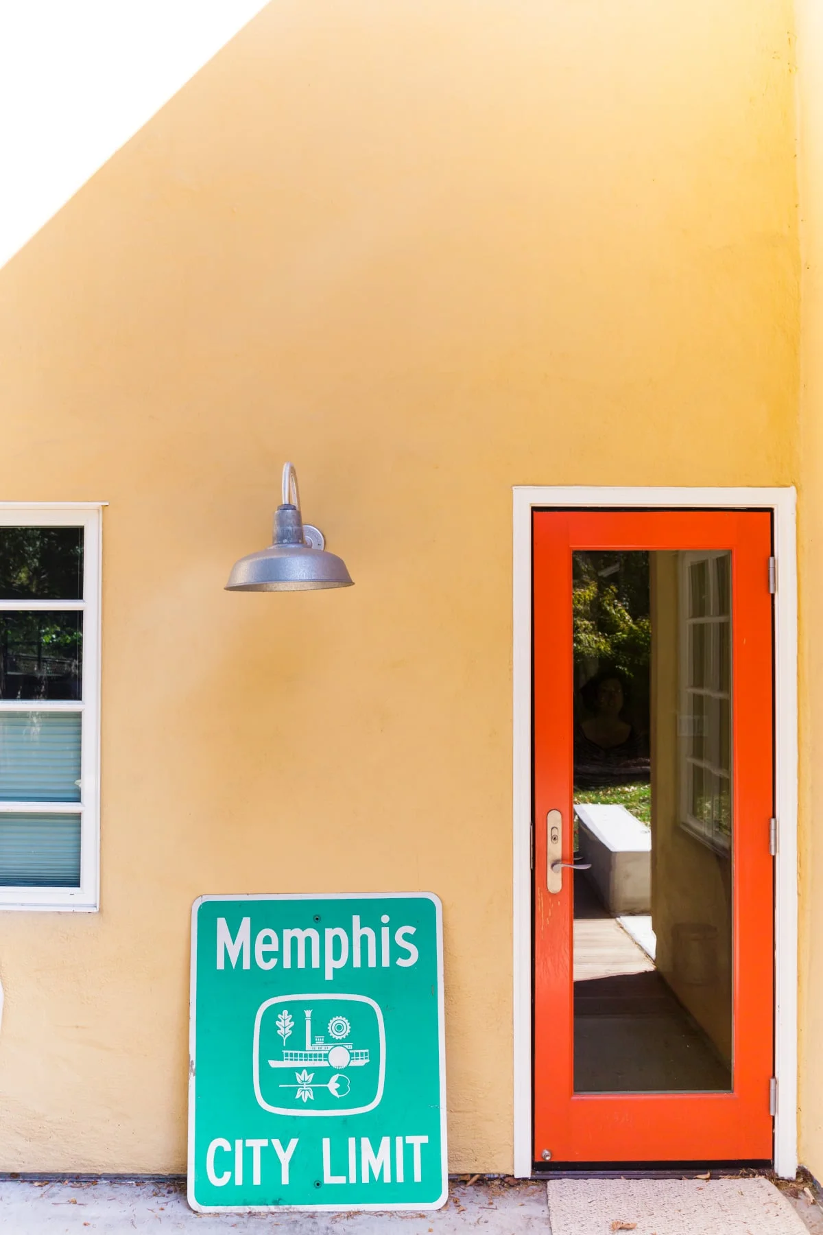 air_bnb_1800-2.jpg