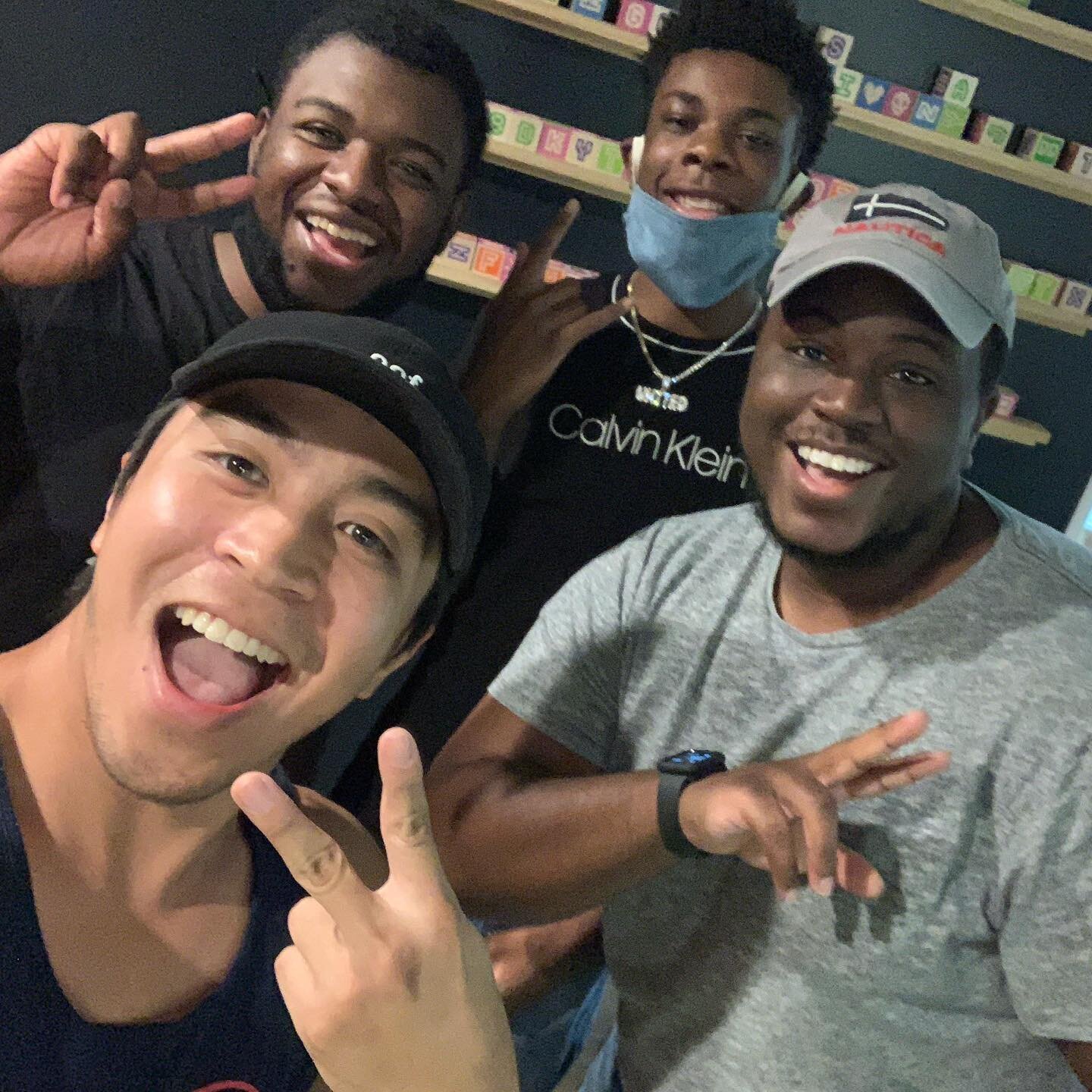 Awesome podcast recording at @hyggeclt with @andersdotcom @chancethelegacy &amp; @anklebreakertay about personal growth, business, &amp; how to communicating to young adults about Testicular Cancer Awareness 🔝🙏🏽💙 #Progress #MentalHealth #Awarenes